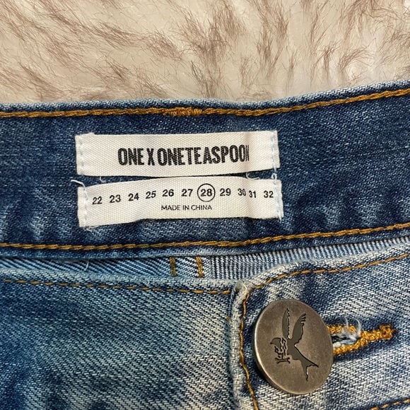 One Teaspoon super short jean cutoffs - Picture 3 of 4